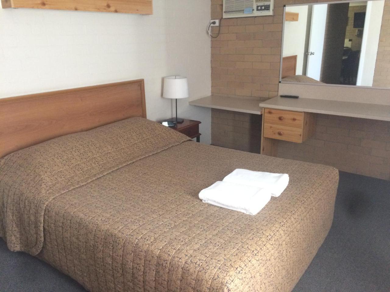 Alexander Motor Inn Moree Zewnętrze zdjęcie